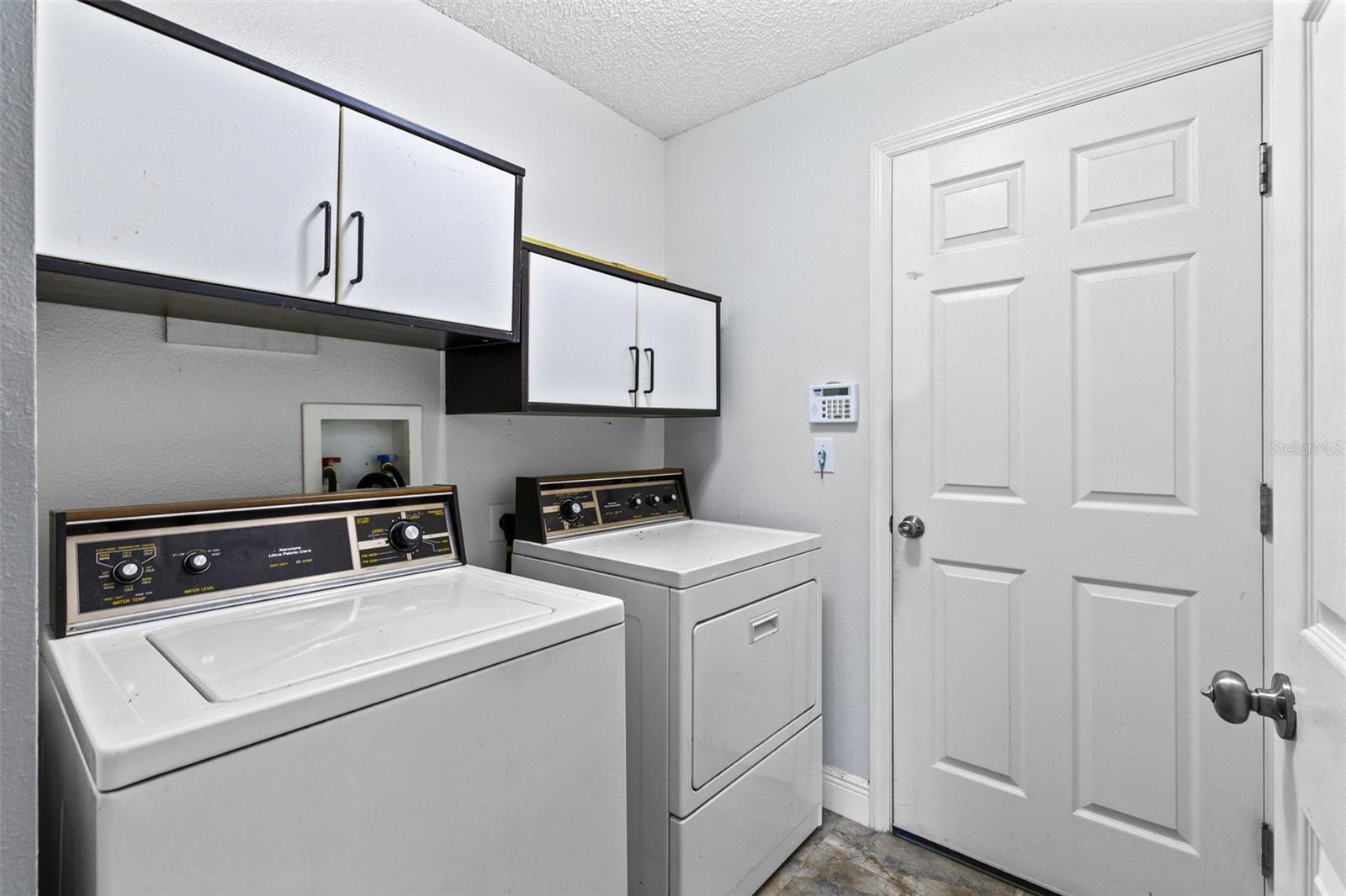 Image 19 of 28 For 853 Franconville Court