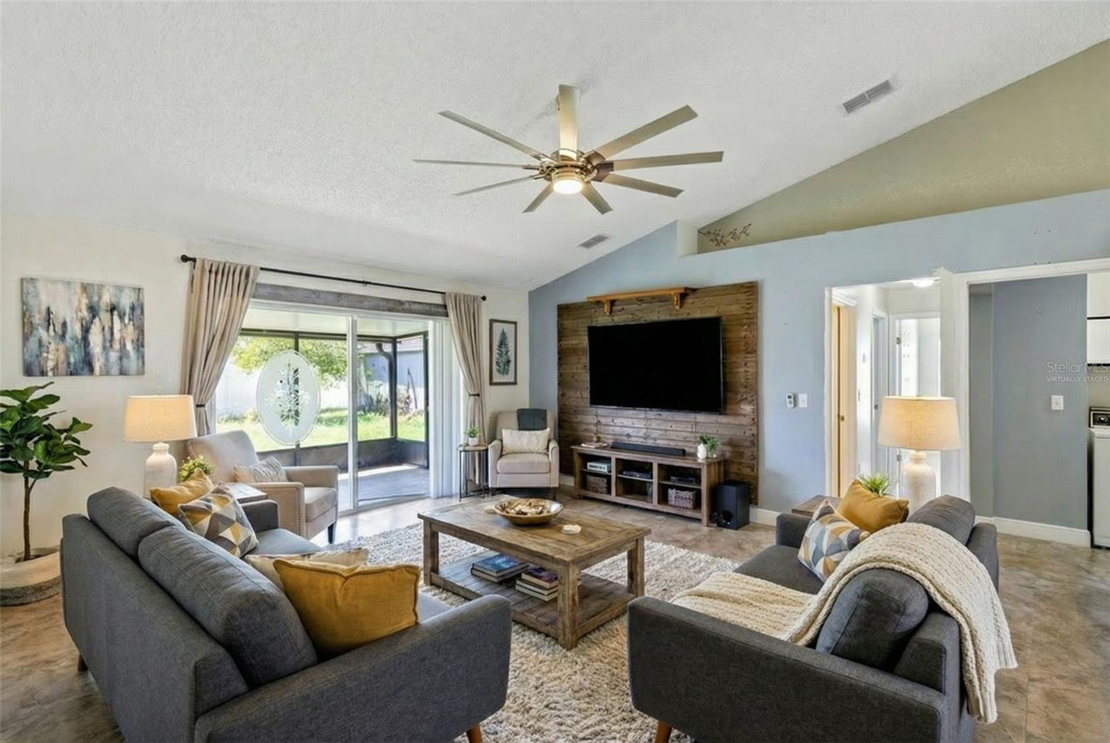 Image 3 of 28 For 853 Franconville Court