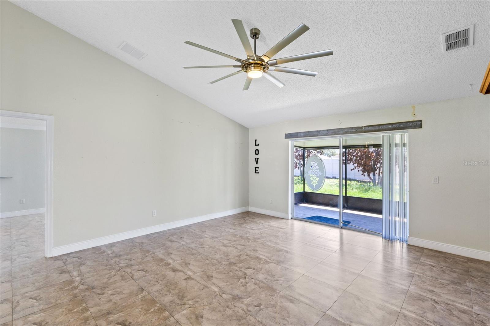 Image 4 of 28 For 853 Franconville Court