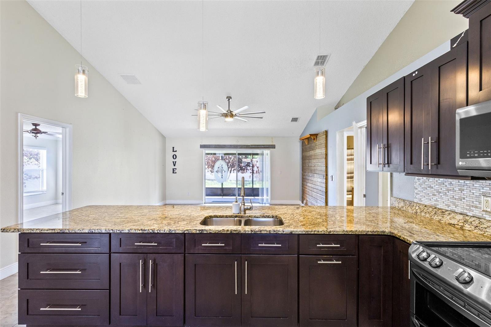 Image 6 of 28 For 853 Franconville Court