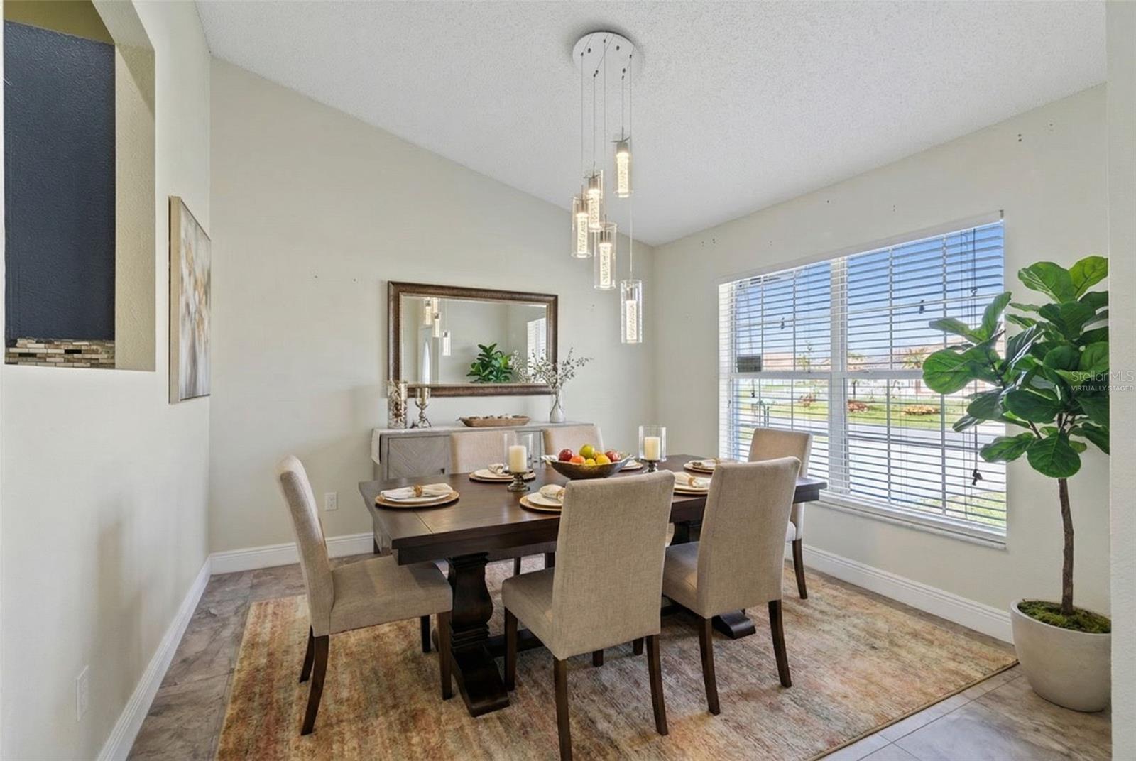 Image 9 of 28 For 853 Franconville Court