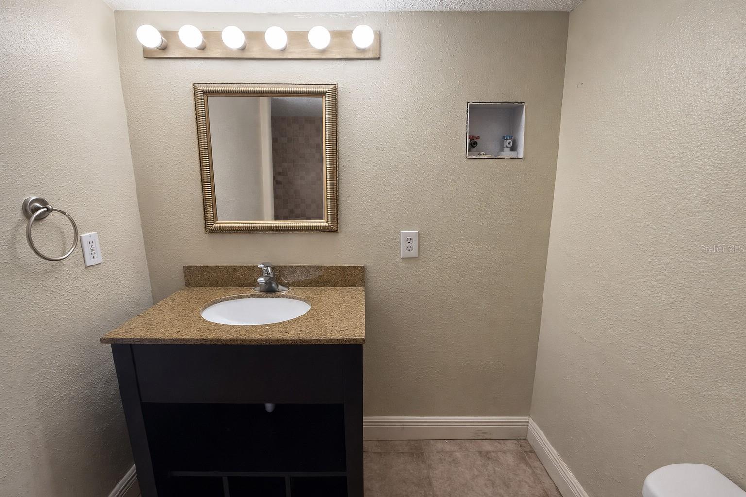 Image 7 of 14 For 125 Water Front Way 110