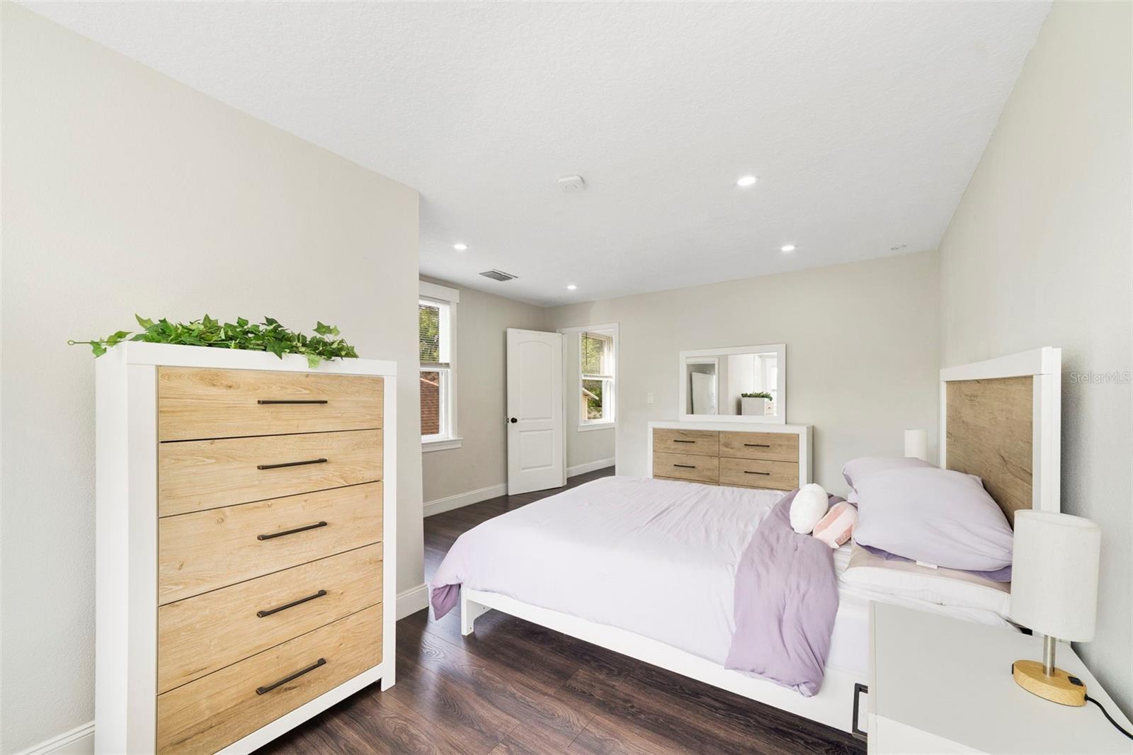 Image 16 of 29 For 500 Osceola Avenue