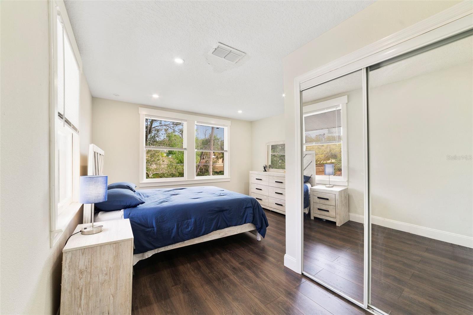 Image 19 of 29 For 500 Osceola Avenue