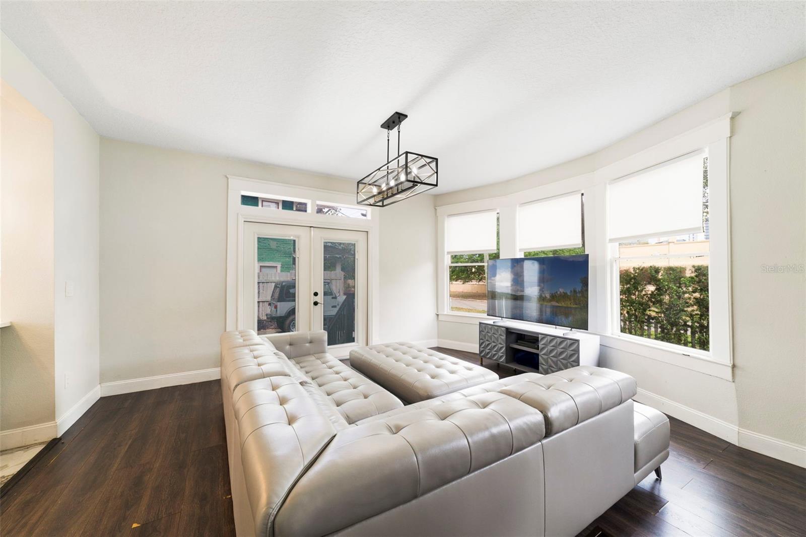 Image 5 of 29 For 500 Osceola Avenue