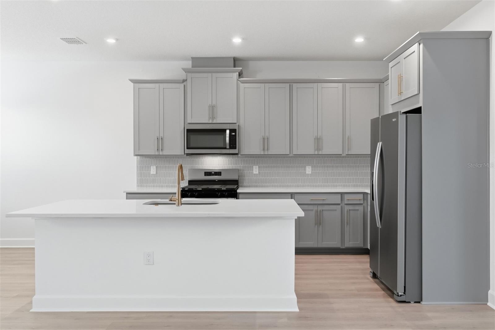 Image 4 of 25 For 1859 Seawall Way