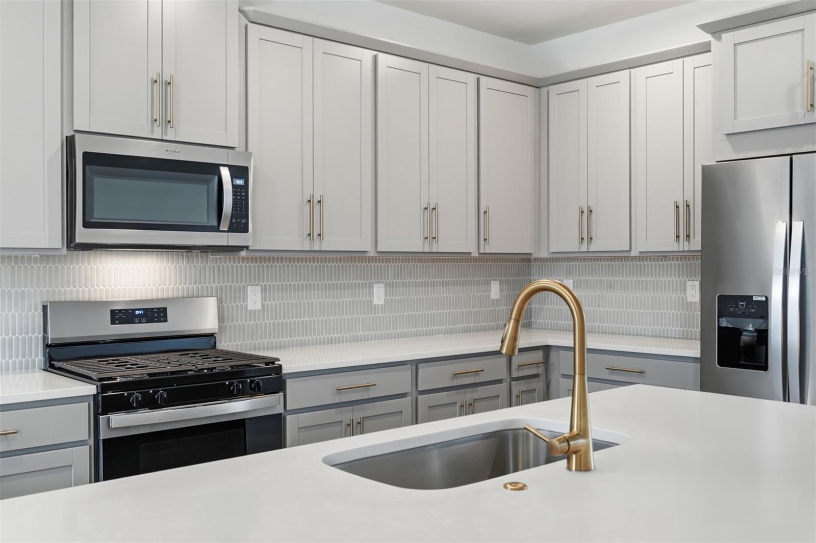 Image 5 of 25 For 1859 Seawall Way