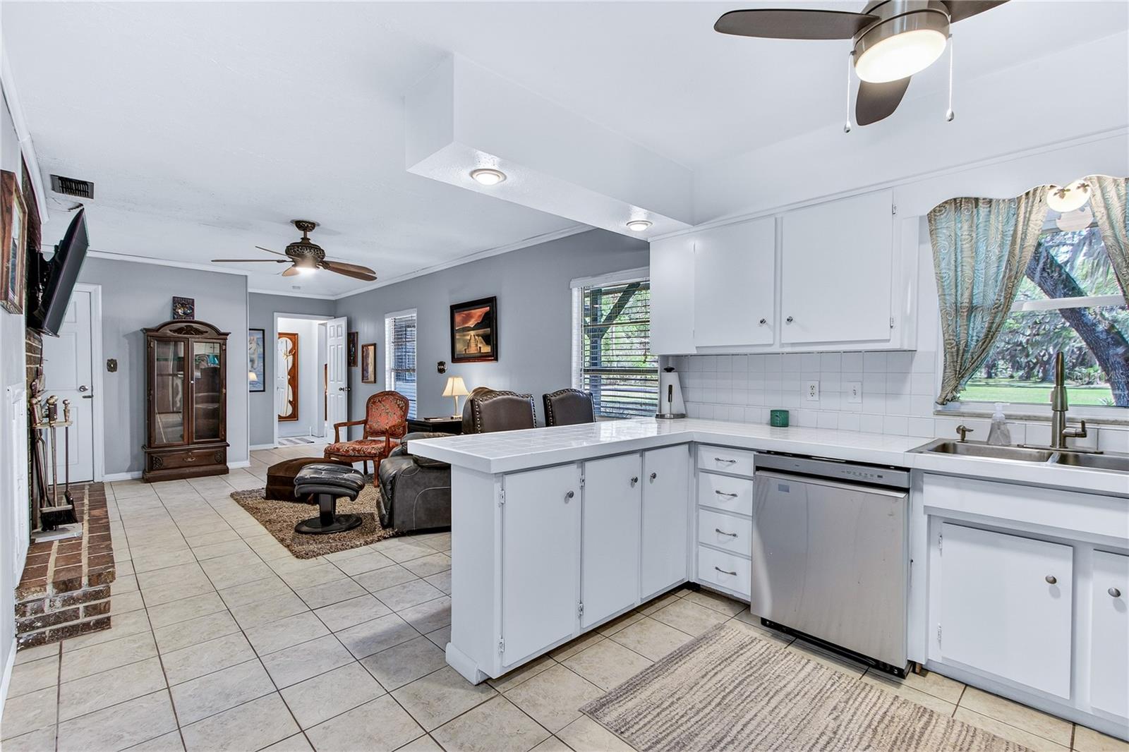 Image 12 of 65 For 424 Stone Island Road