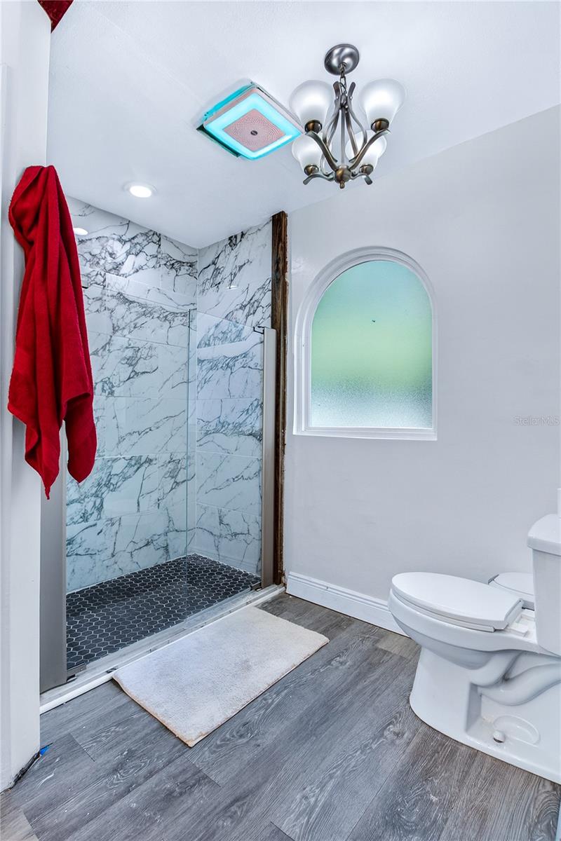 Image 19 of 65 For 424 Stone Island Road