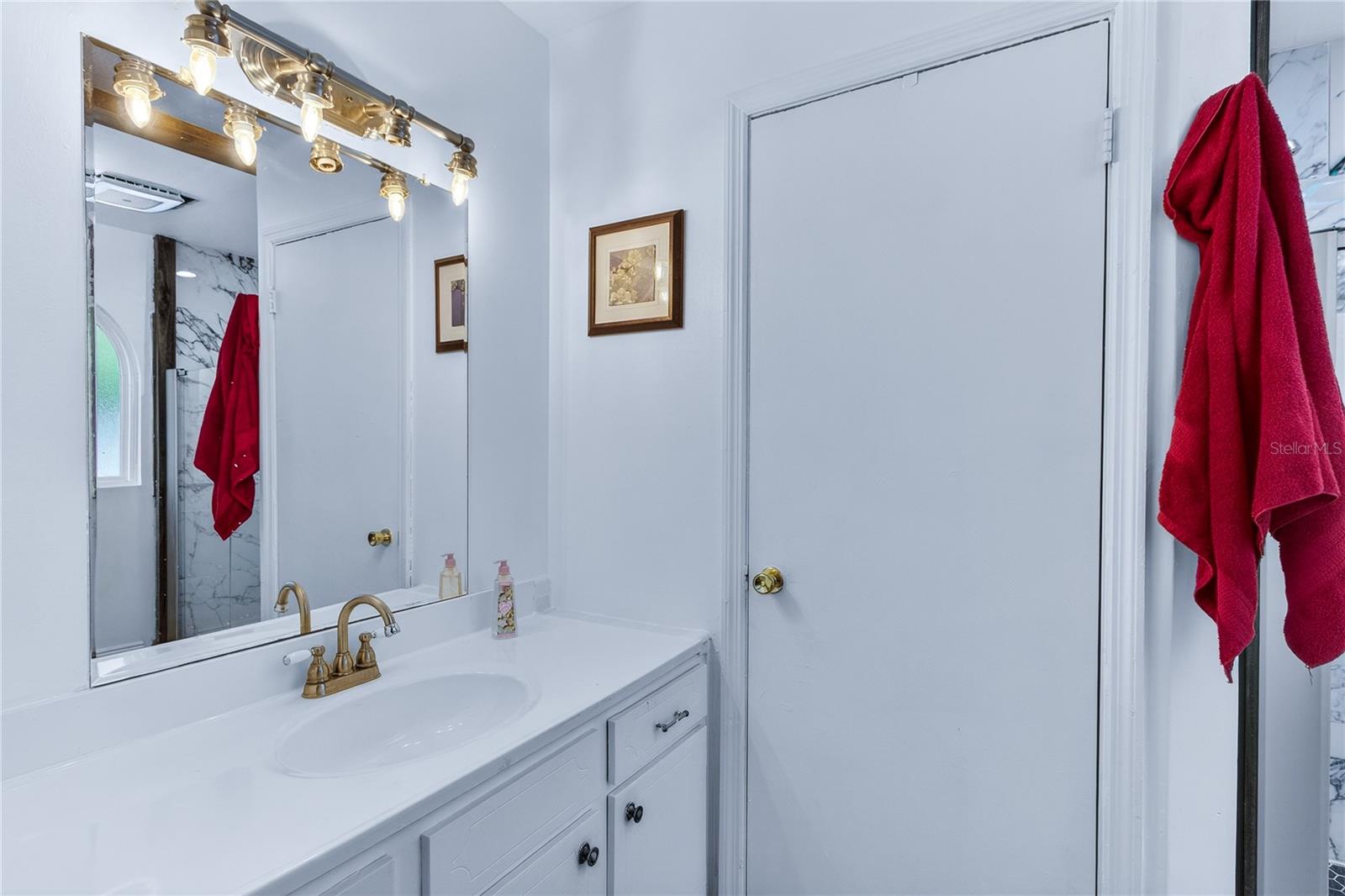 Image 20 of 65 For 424 Stone Island Road