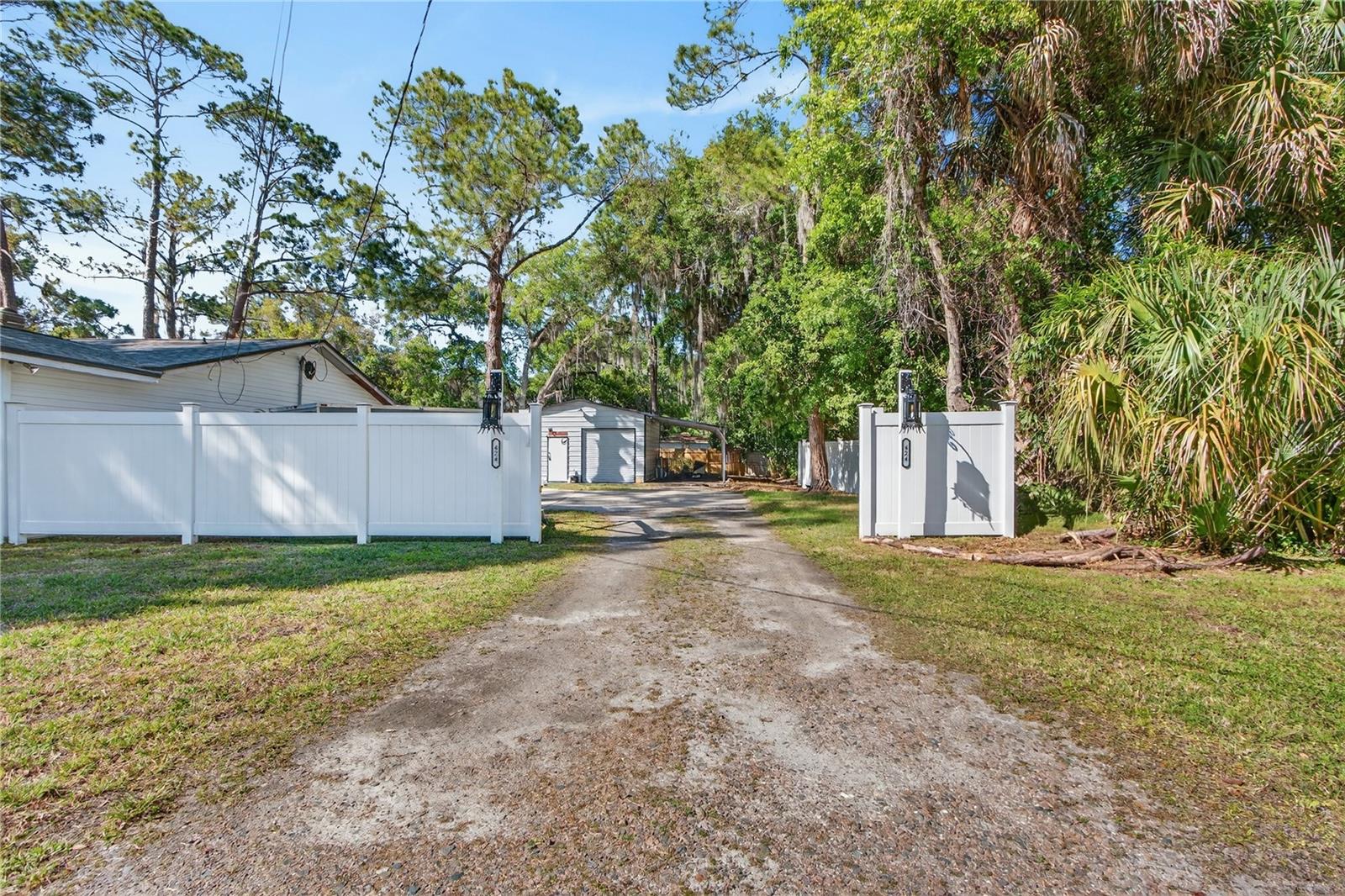 Image 34 of 65 For 424 Stone Island Road