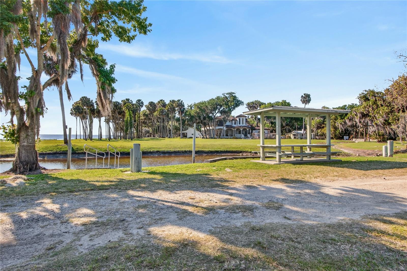 Image 54 of 65 For 424 Stone Island Road