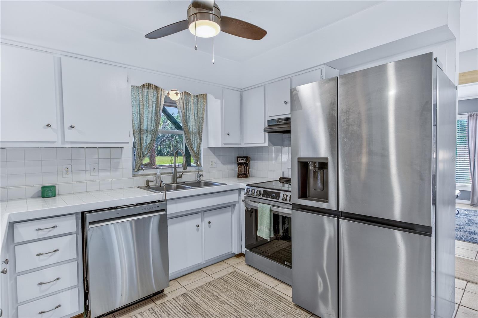 Image 9 of 65 For 424 Stone Island Road