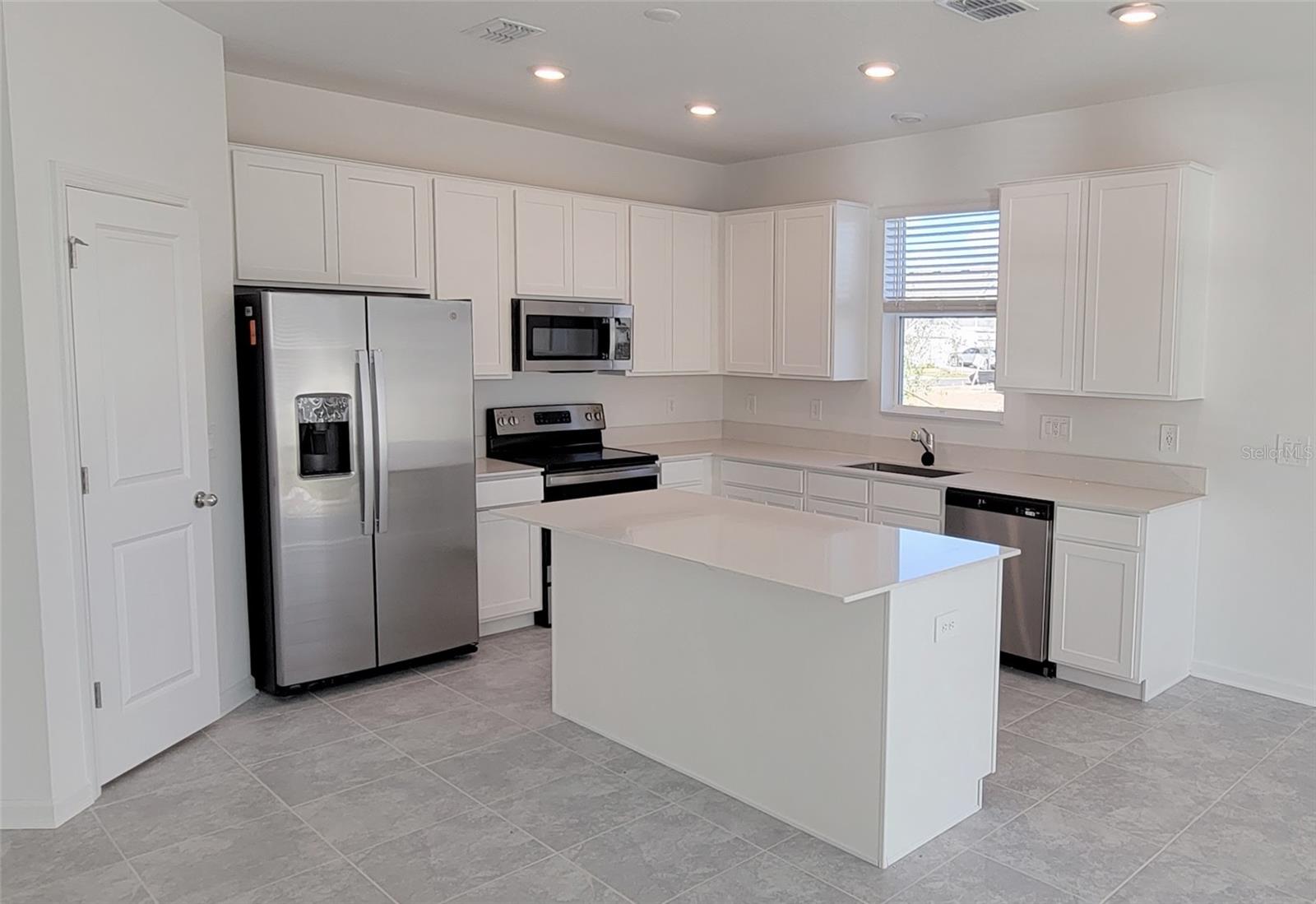 Image 3 of 29 For 538 Hatteras Road