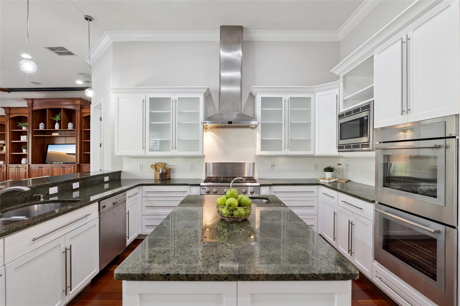 Image 17 of 67 For 1705 Elizabeths Walk