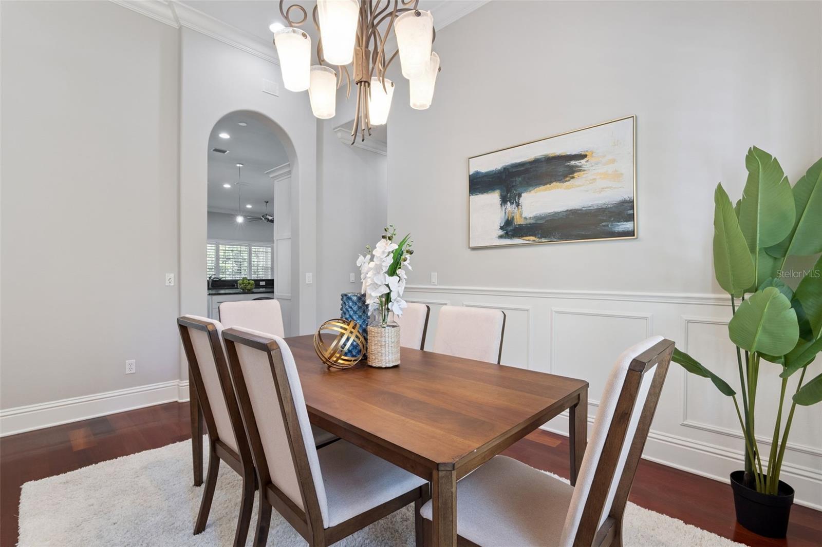 Image 8 of 67 For 1705 Elizabeths Walk