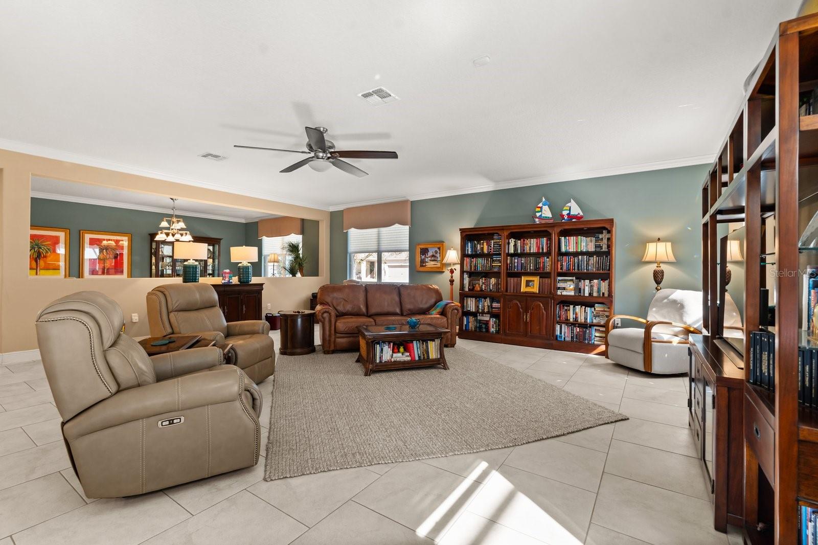 Image 5 of 26 For 11920 Verrazano Drive