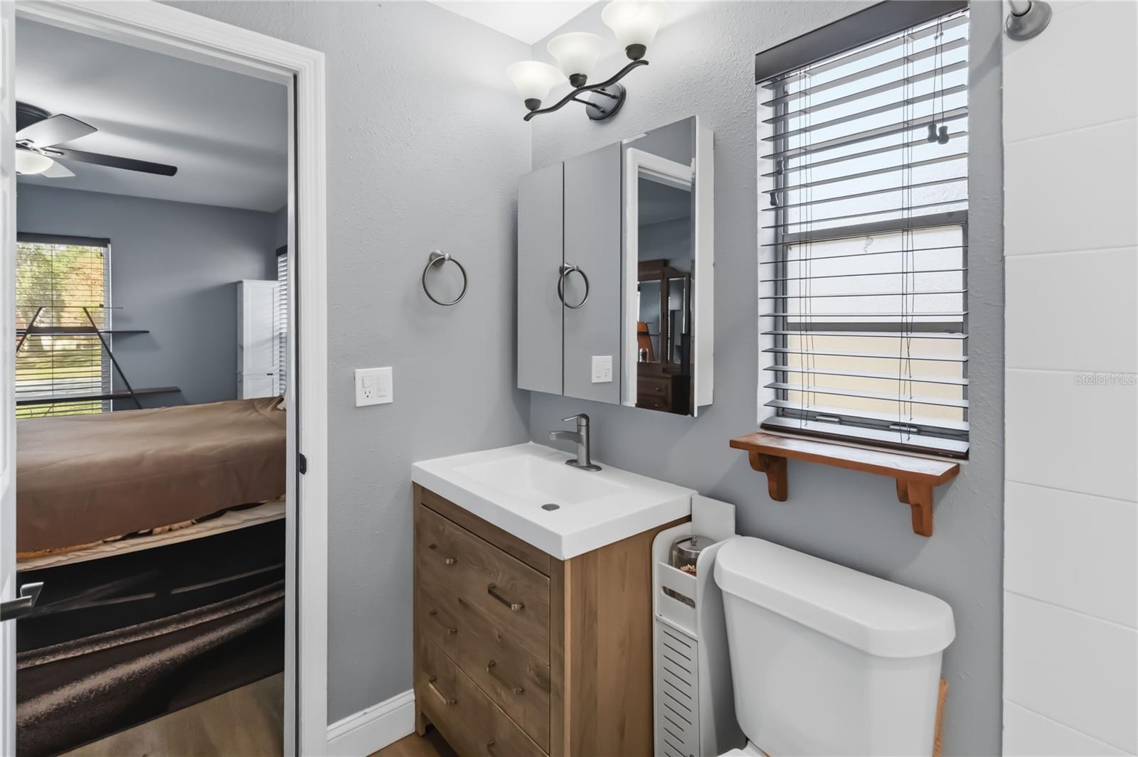 Image 17 of 38 For 3545 Greenfield Avenue