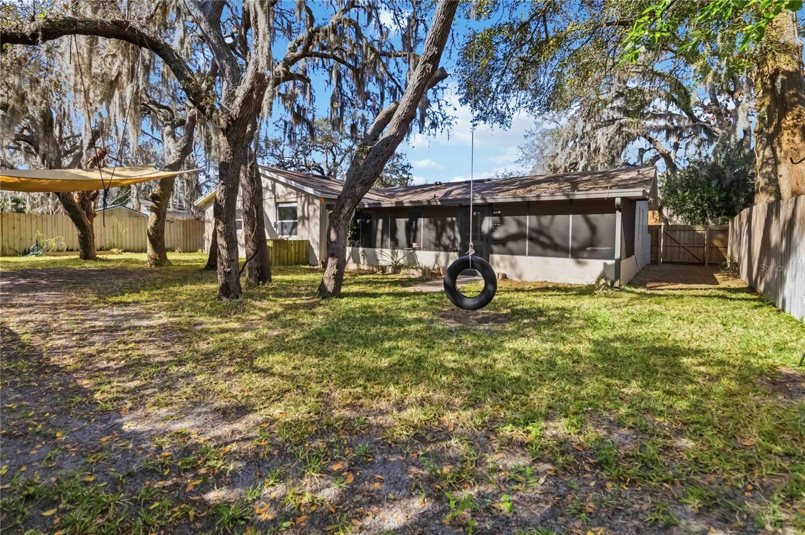 Image 28 of 38 For 3545 Greenfield Avenue