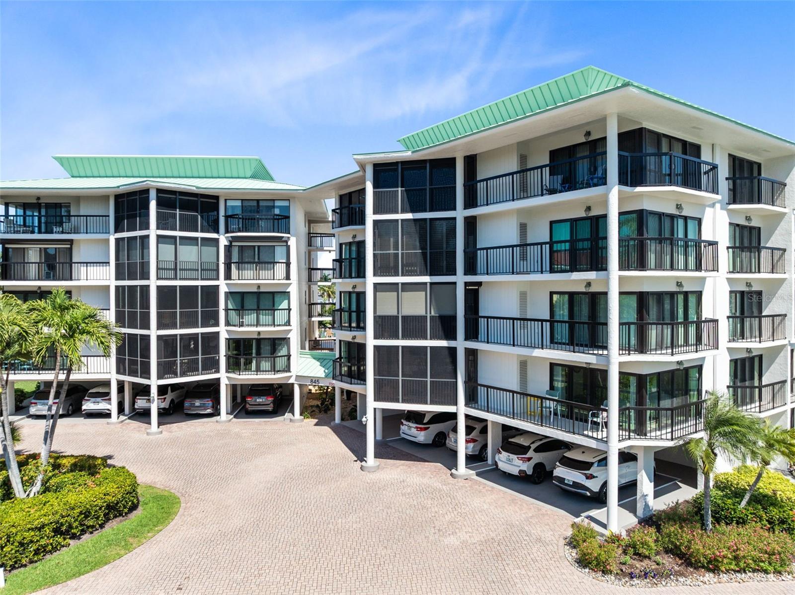 Image 18 of 77 For 845 Collier Court 306