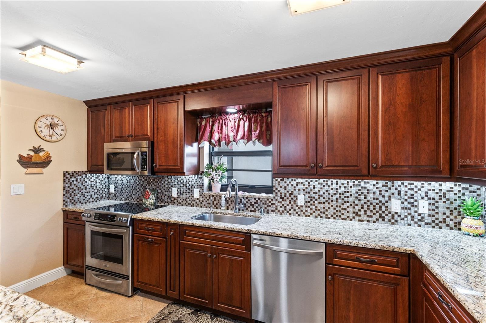 Image 34 of 77 For 845 Collier Court 306