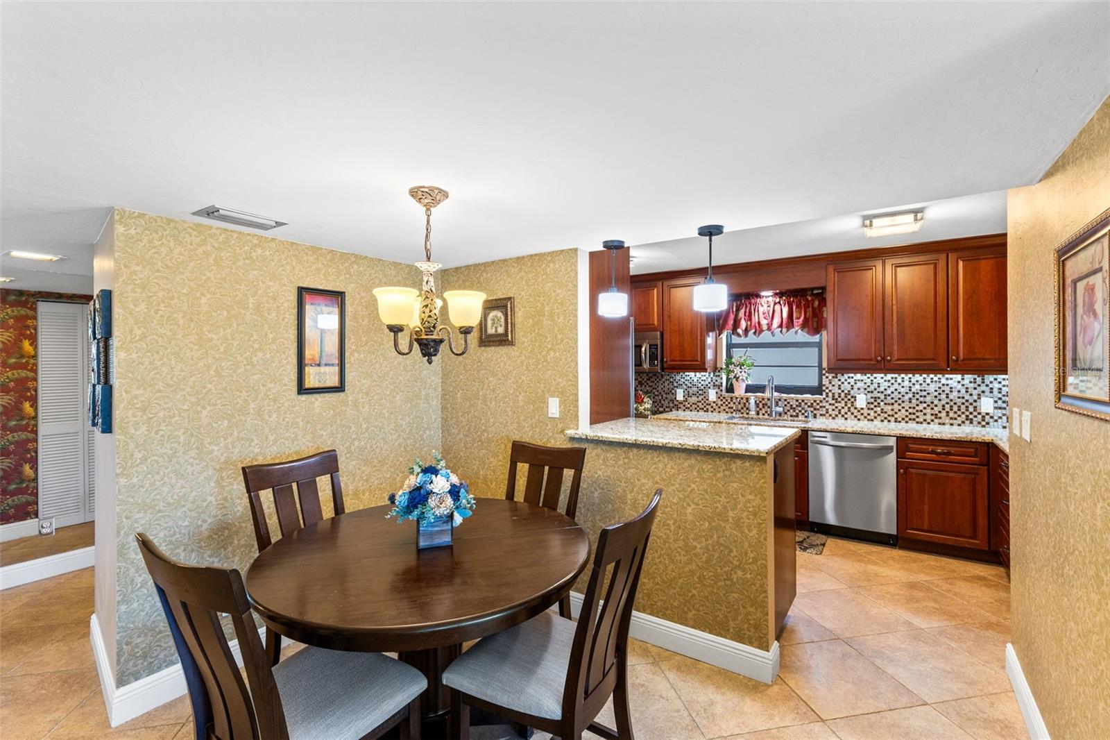 Image 35 of 77 For 845 Collier Court 306