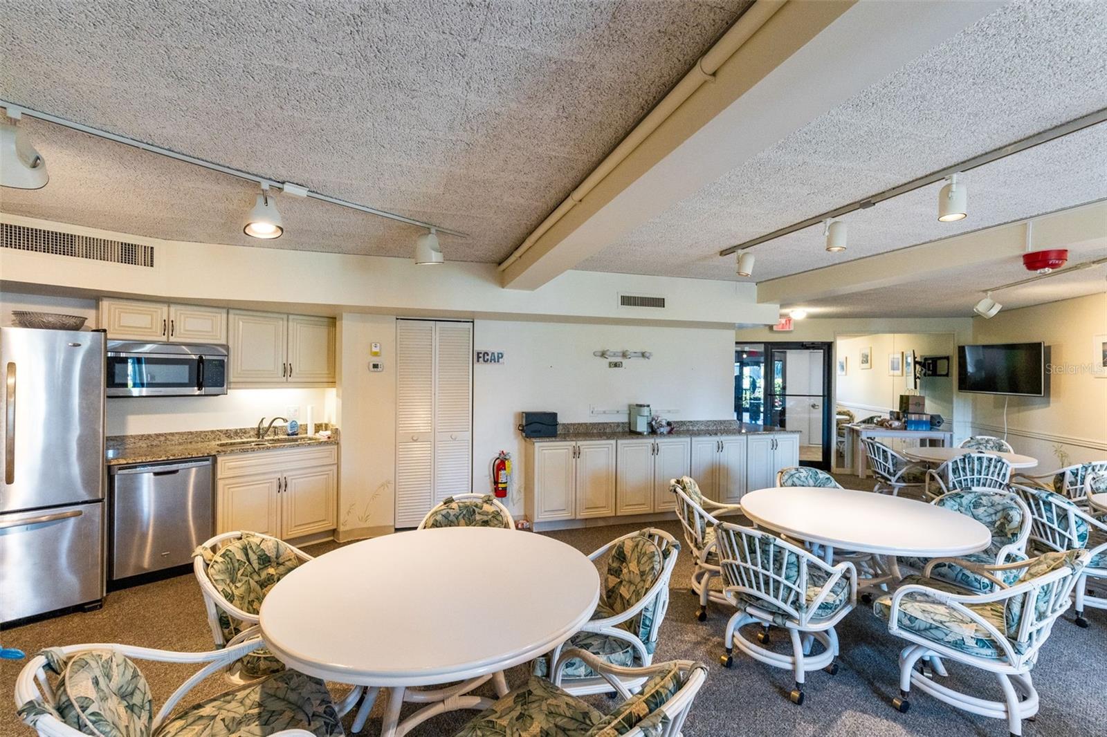 Image 57 of 77 For 845 Collier Court 306