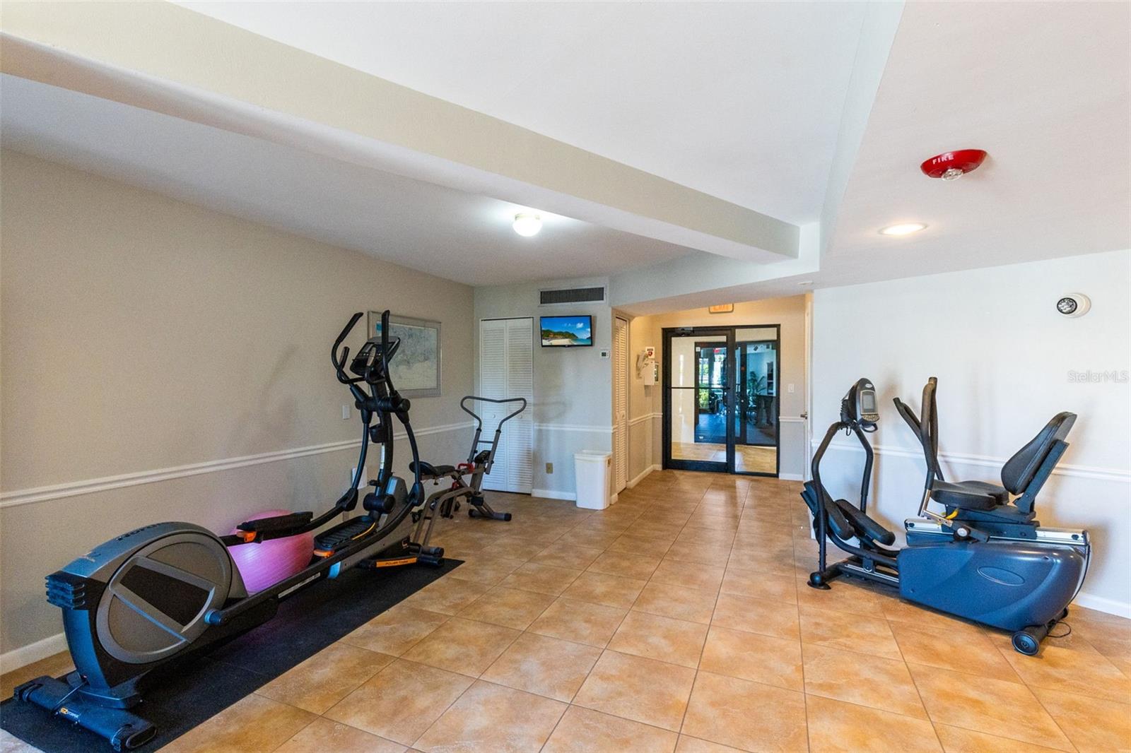 Image 59 of 77 For 845 Collier Court 306