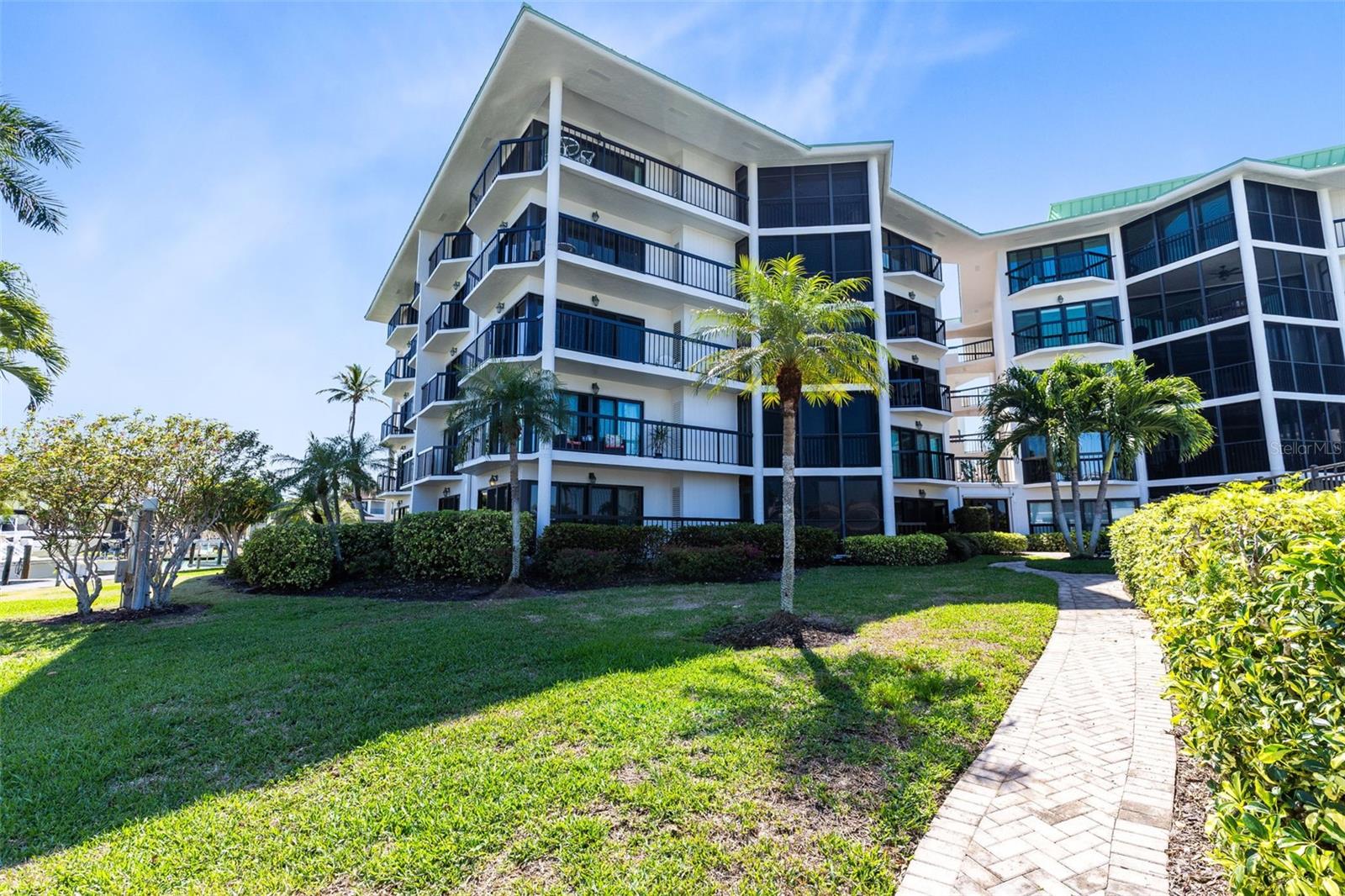 Image 70 of 77 For 845 Collier Court 306