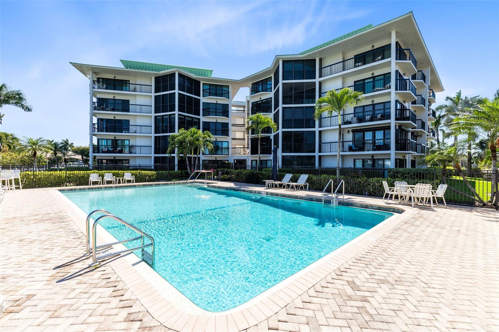 Image 73 of 77 For 845 Collier Court 306