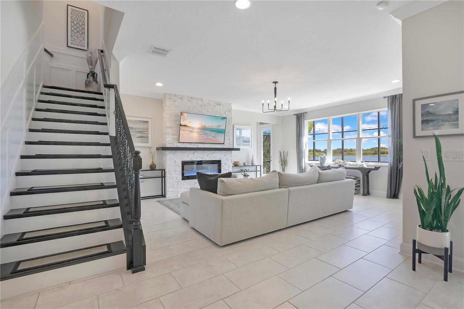 Image 22 of 74 For 15195 Lake Claire Overlook Drive