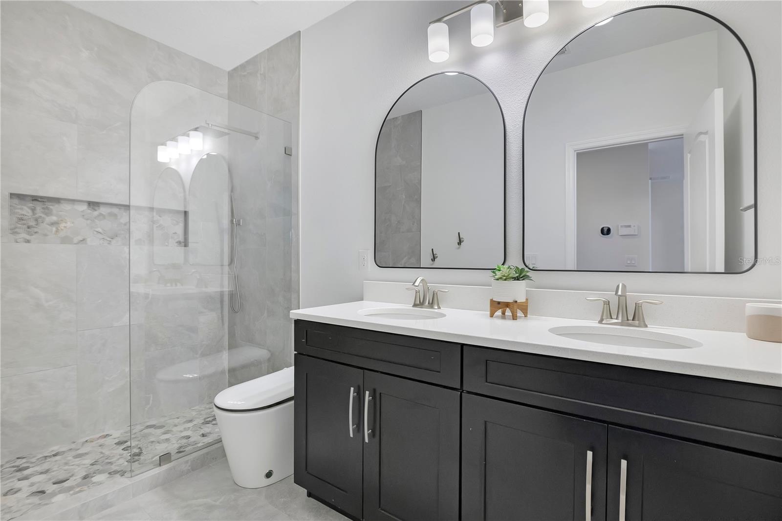 Image 27 of 74 For 15195 Lake Claire Overlook Drive