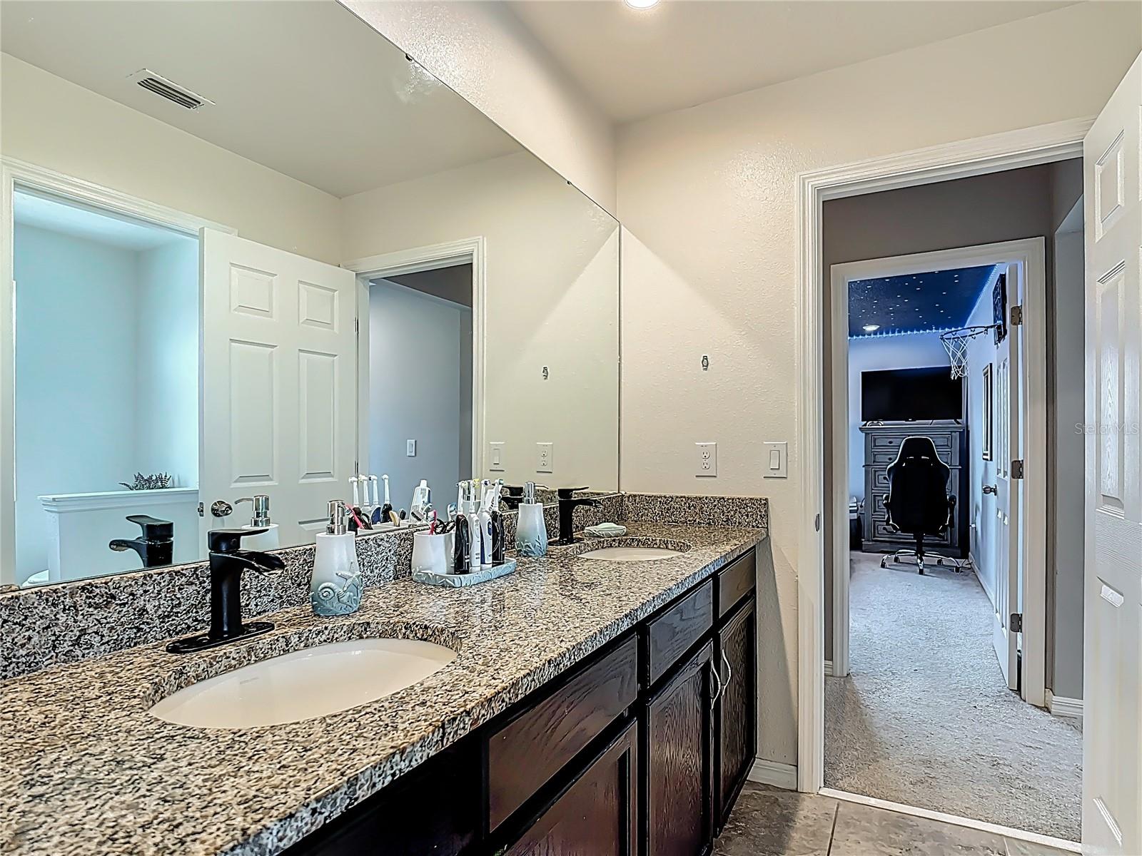 Image 28 of 86 For 2350 Avian Loop