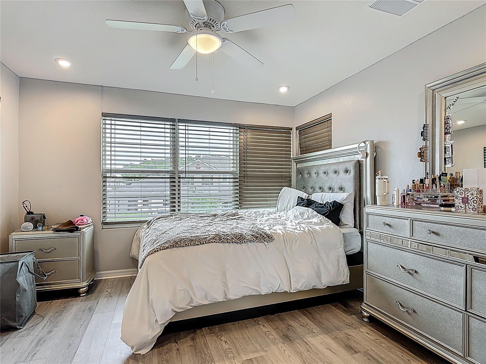 Image 38 of 86 For 2350 Avian Loop