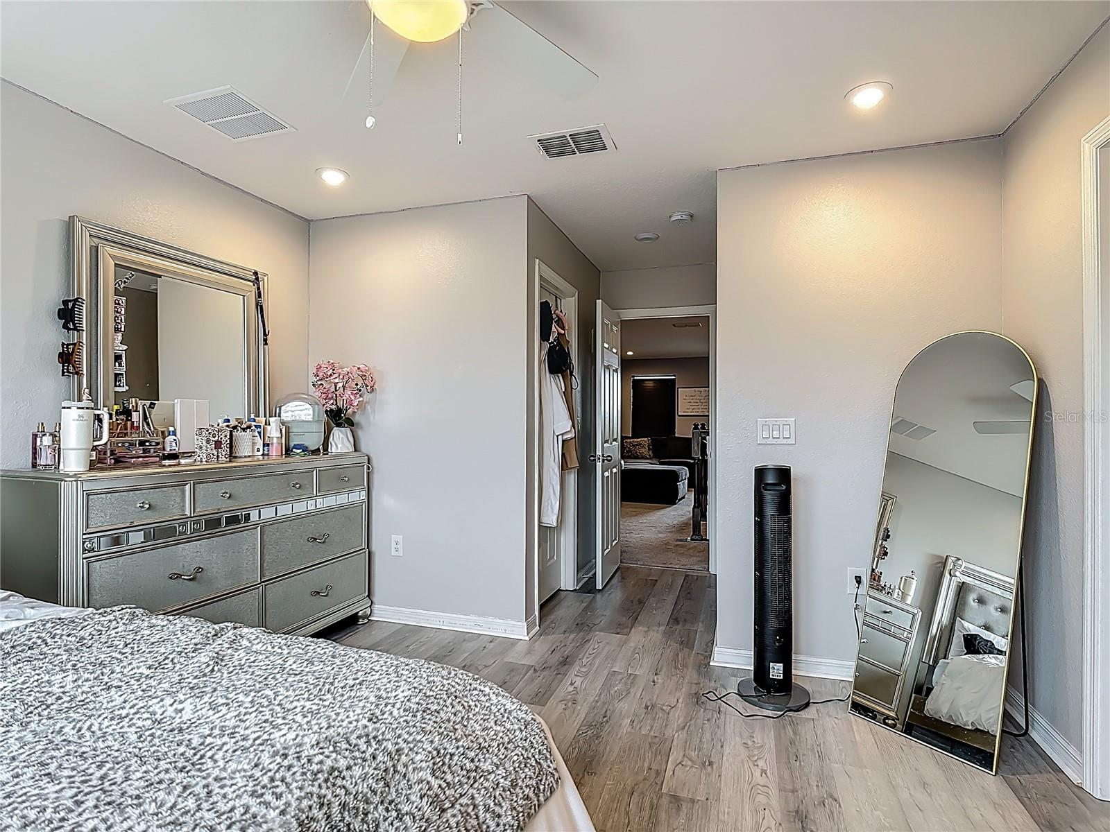 Image 39 of 86 For 2350 Avian Loop