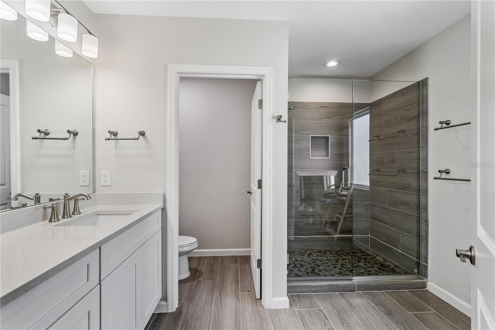 Image 24 of 46 For 264 Lady Alice Drive