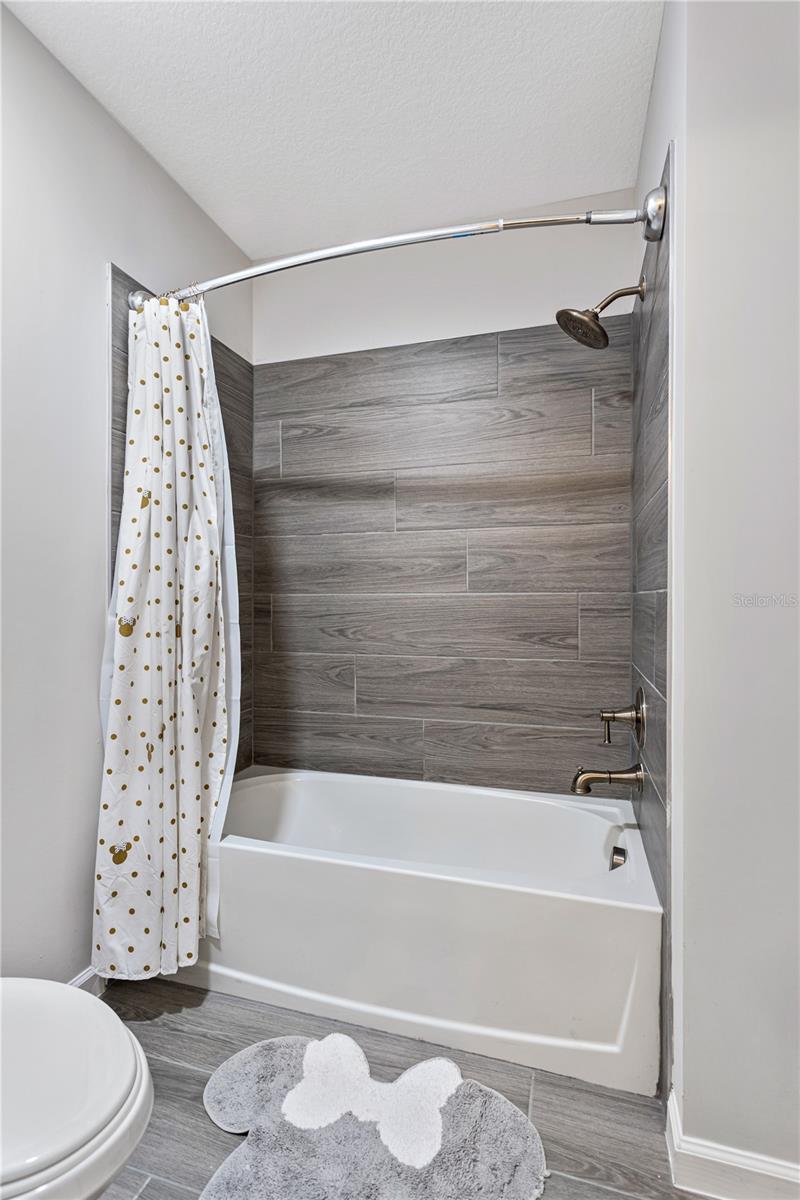 Image 30 of 46 For 264 Lady Alice Drive