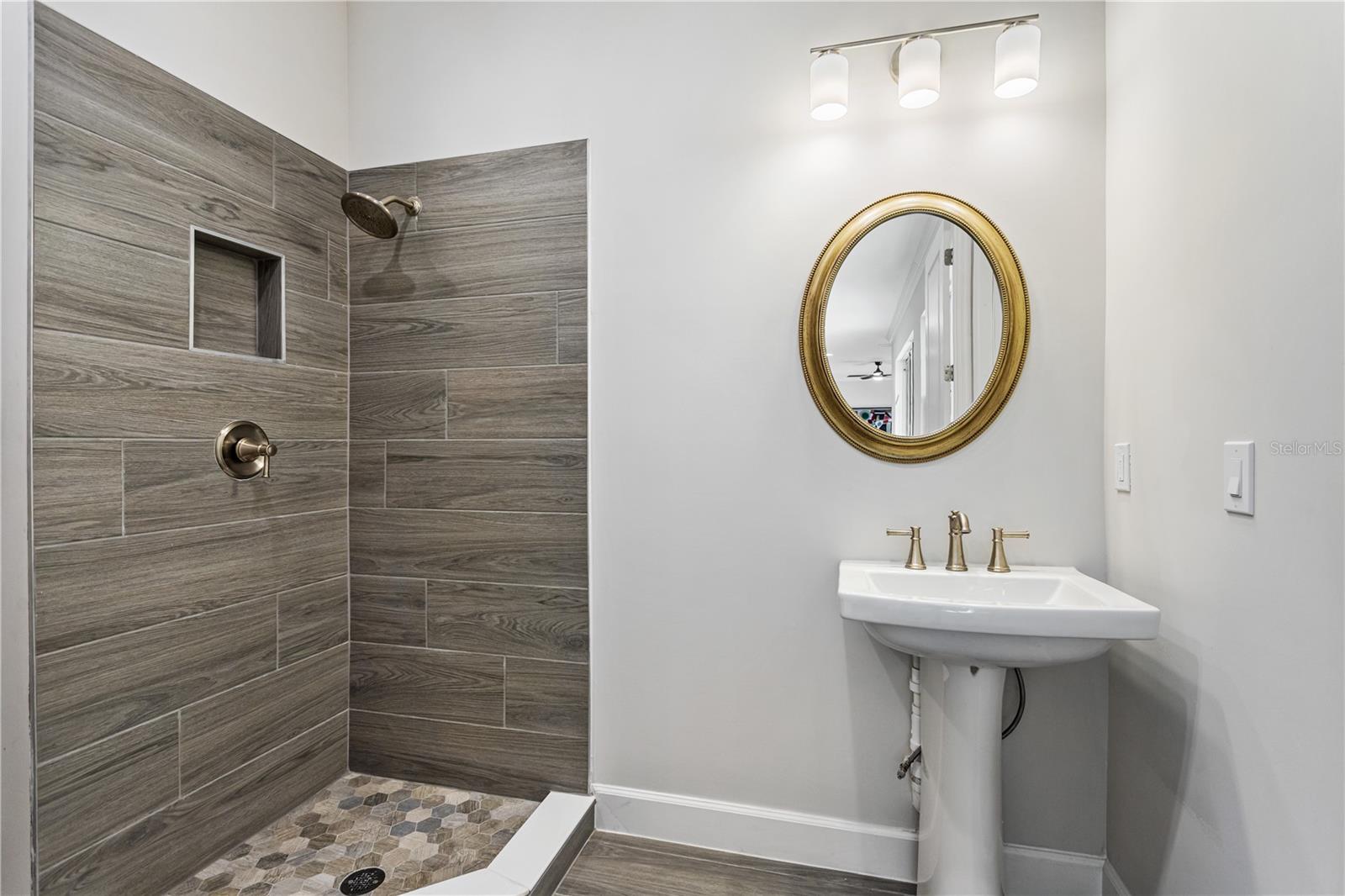 Image 34 of 46 For 264 Lady Alice Drive