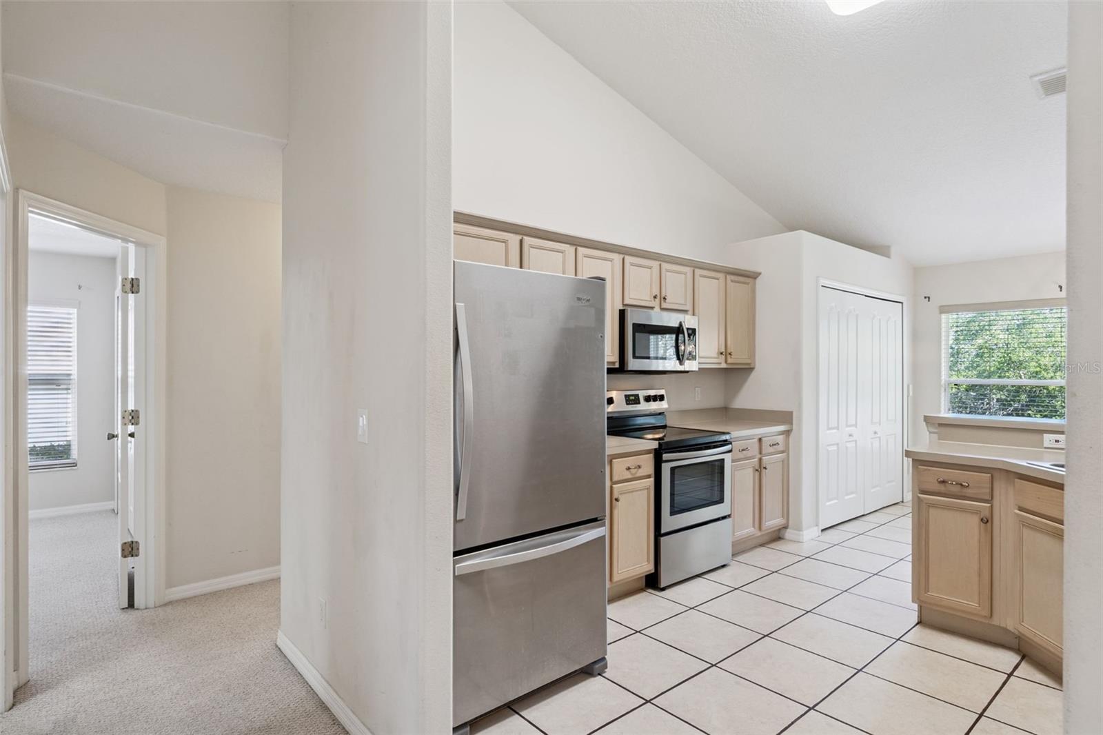 Image 12 of 48 For 827 Princeton Drive