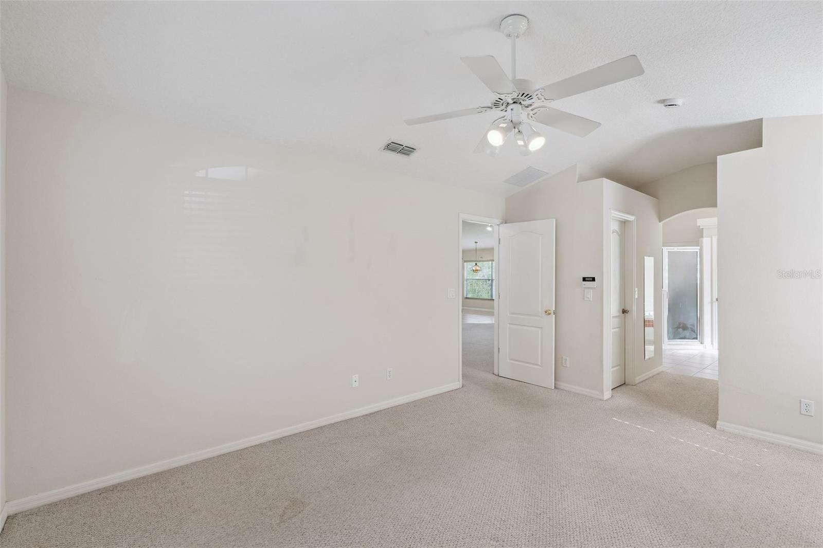 Image 16 of 48 For 827 Princeton Drive