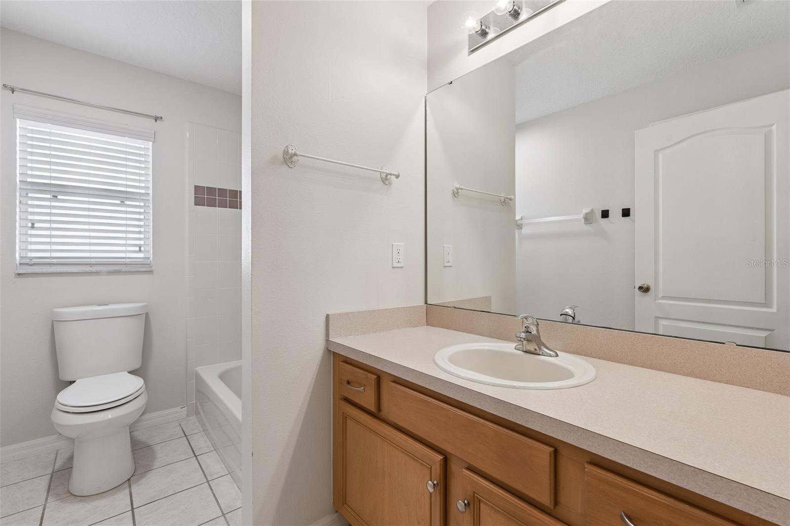 Image 26 of 48 For 827 Princeton Drive