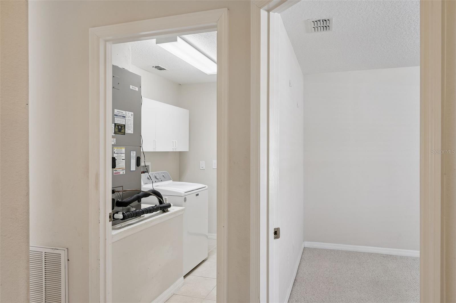 Image 27 of 48 For 827 Princeton Drive