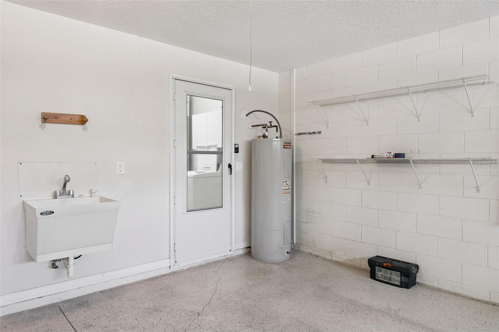 Image 29 of 48 For 827 Princeton Drive