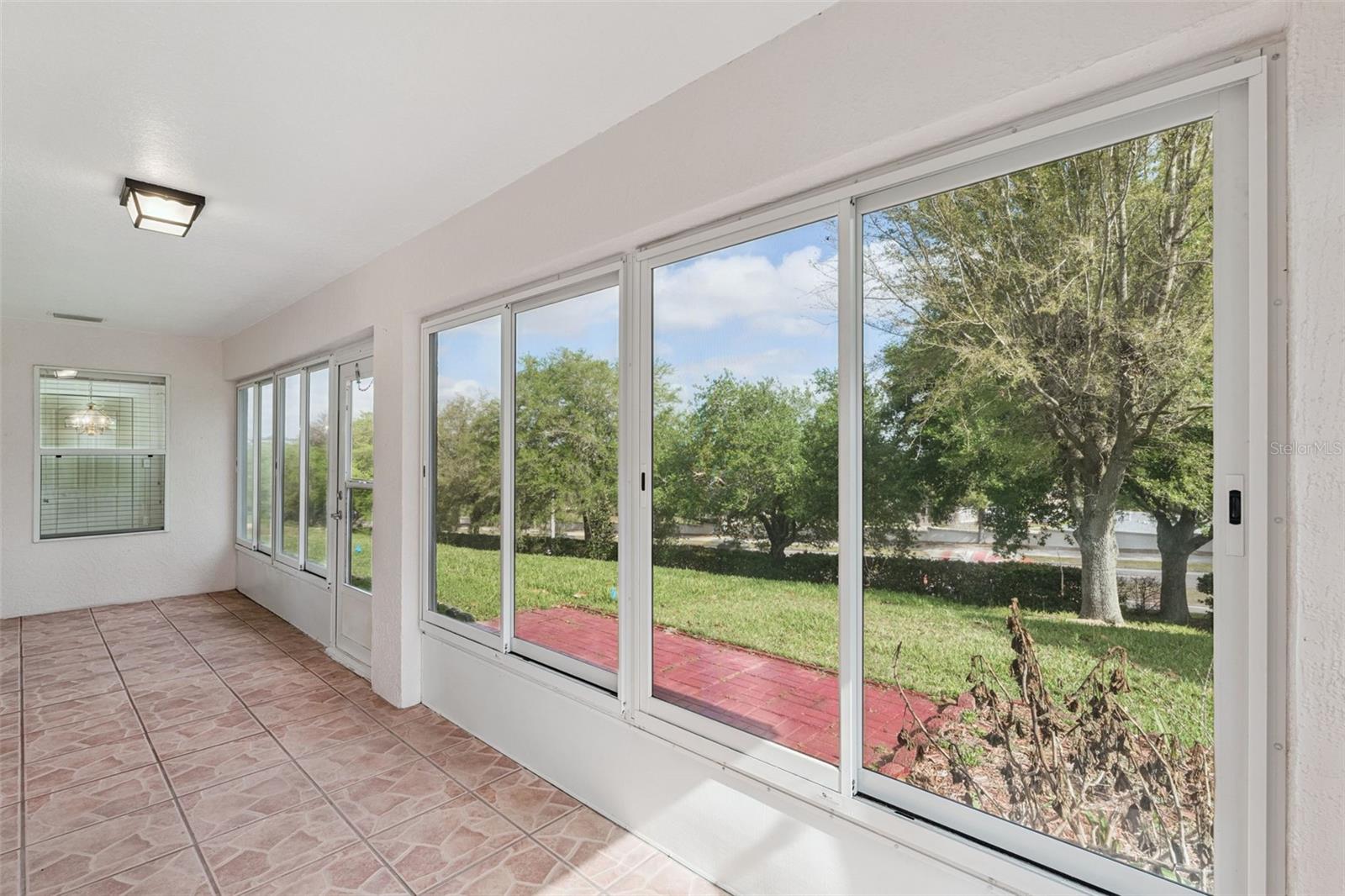 Image 31 of 48 For 827 Princeton Drive