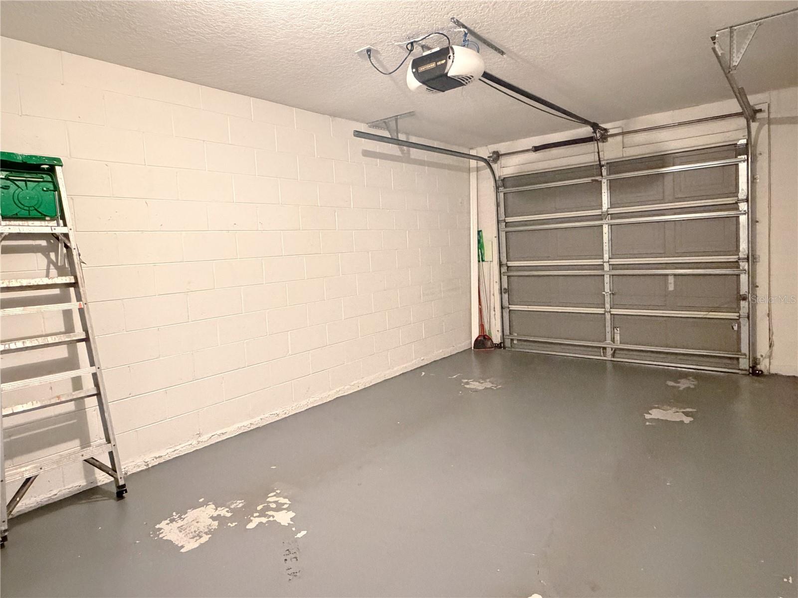 Image 17 of 35 For 12940 Lexington Summit Street