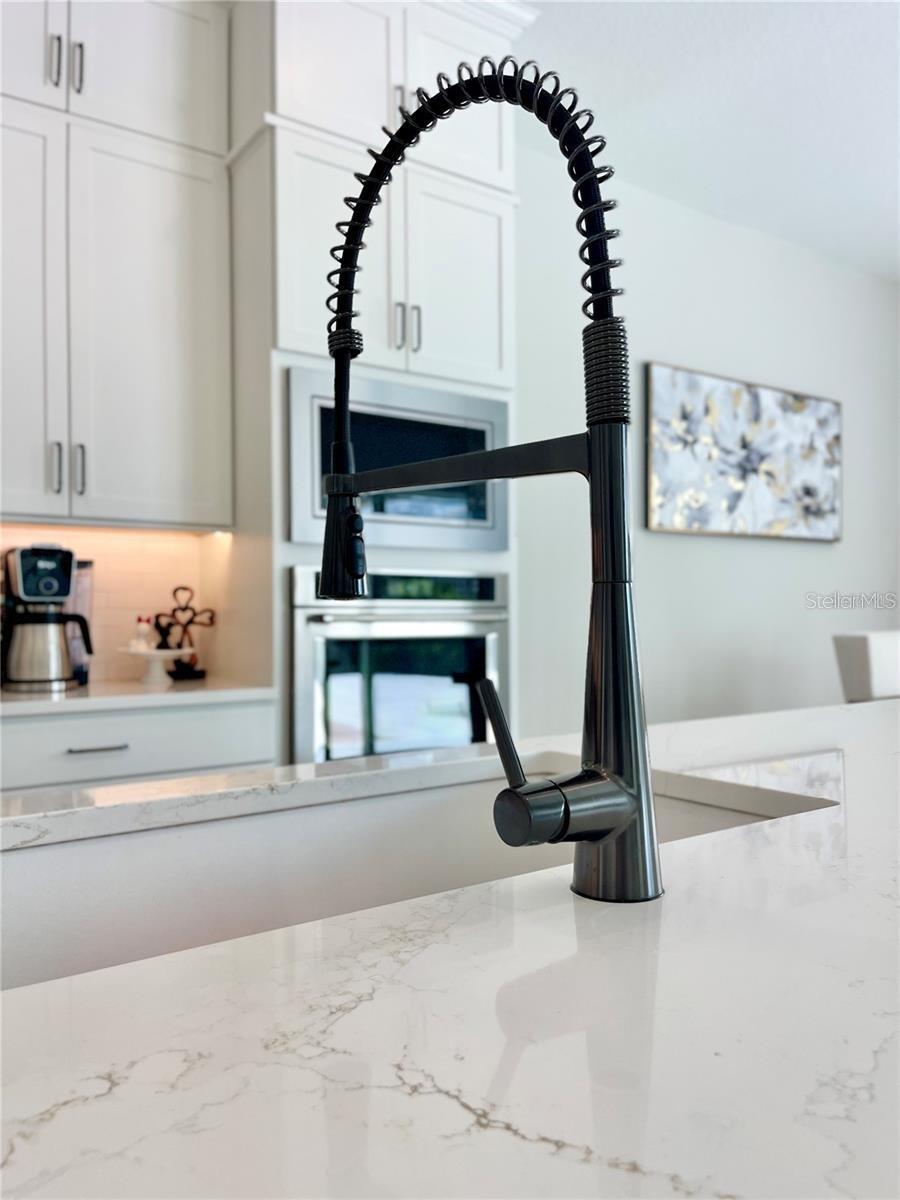 Image 12 of 68 For 10275 Park Estates Avenue