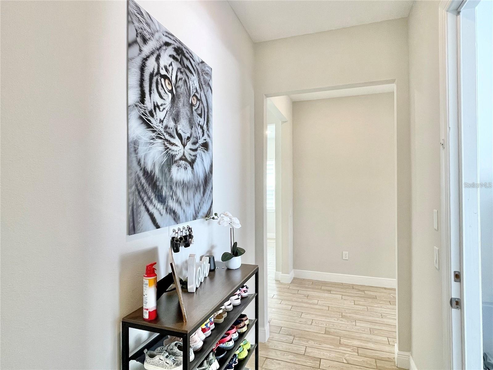 Image 26 of 68 For 10275 Park Estates Avenue