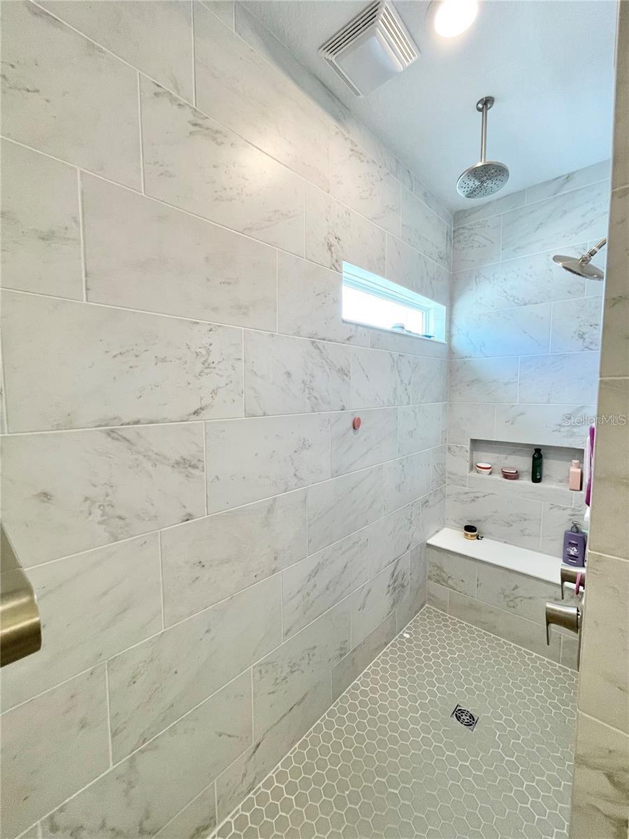 Image 39 of 68 For 10275 Park Estates Avenue