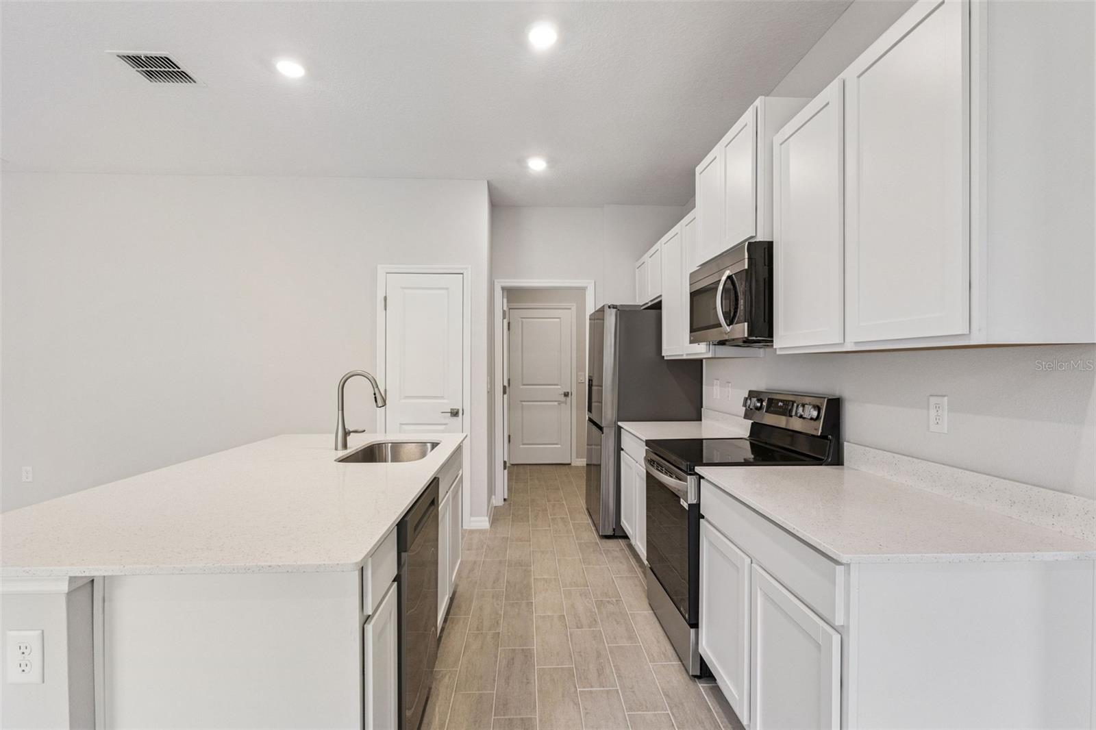 Image 7 of 20 For 393 Marion Oaks Golf Road