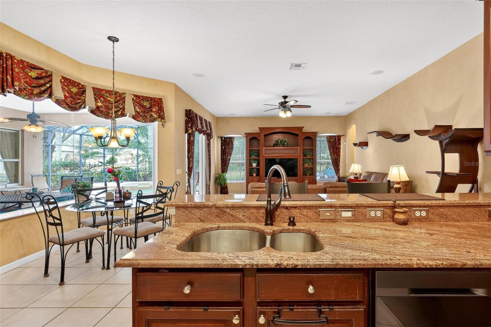 Image 11 of 44 For 4385 Sea Rock Court